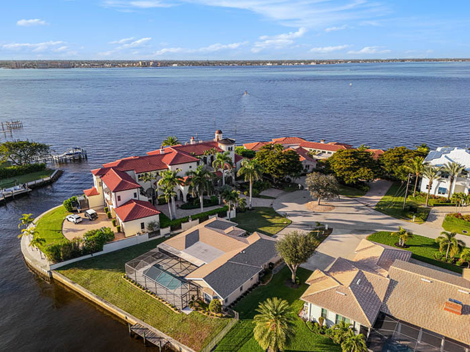 Trevi, Fort Myers, Florida, aerial