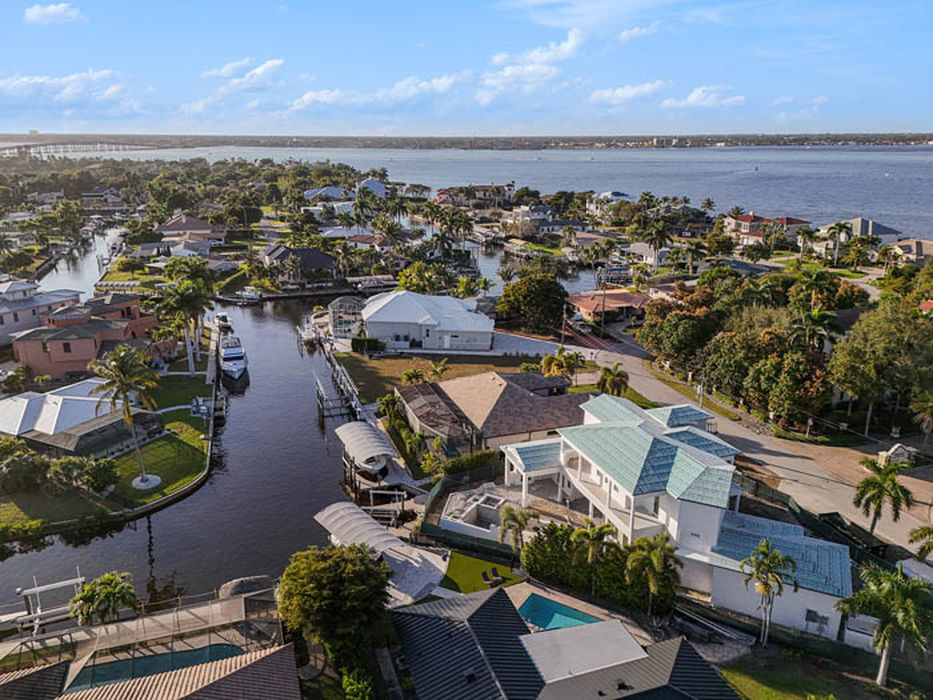 Trevi, Fort Myers, Florida, aerial